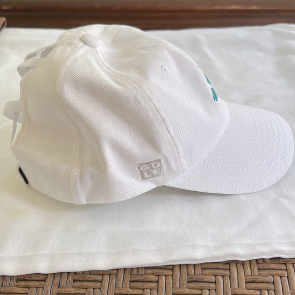 Ladies Adidas Golf Crisscross Ponytail White Hat with Teal Accents NWT - Picture 4 of 6